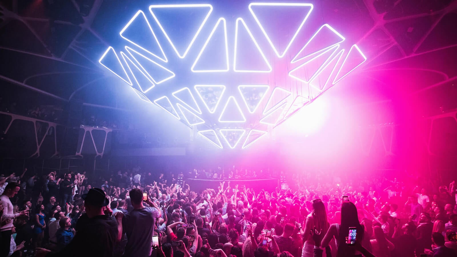 Hakkasan grid and crowd